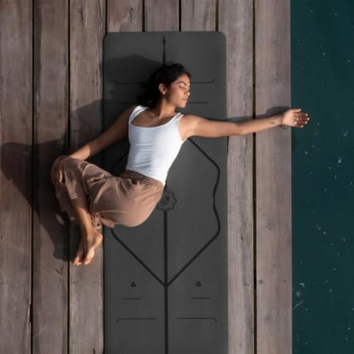 Liforme Travel Yoga Mat - Patented Alignment Design, Advanced Non-Slip Grip