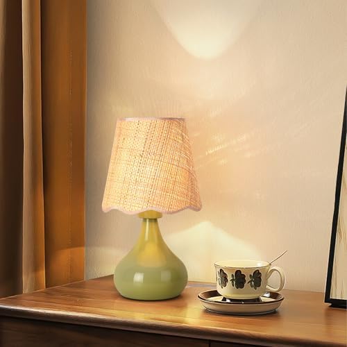 Ziqqeelam Green Cute Small Boho Table Lamp for Bedroom Bedside, Green Lamps for Nightstand, Scalloped Rattan Shade Table Lamps for Small Spaces for Bedroom, Home Office, Living Room, Kids Dorm