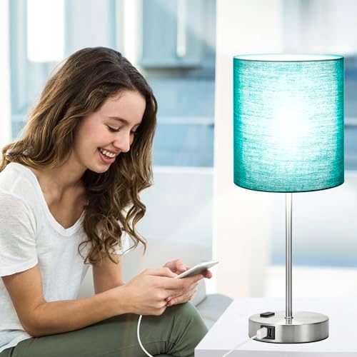 Lynnoland Green Touch Table Lamps Set of 2 with 2 USB & AC Outlet, 3-Way Dimmable Bedside Nightstand Lamps for Bedroom Lamps Living Room Nursery, 800 Lumens 5000K Daylight Bulbs Included