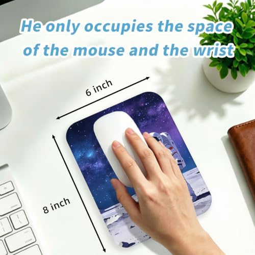 Small Mouse pad, with Edge-Sewn Design, extends Service Life by Twice, occupying the Optimal Size for the Mouse and Wrist Position. (Astronaut)