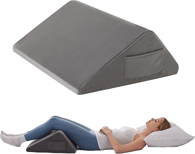 Knee Wedge Pillow, Memory Foam Leg Pillow Bed Wedge for Sleeping, Post Surgery Triangle Pillow for Knee Support, Leg Elevation, Knees Hip Back Pain Relief (23.6" x 23" x 7.9", Large Size, Short Plush)