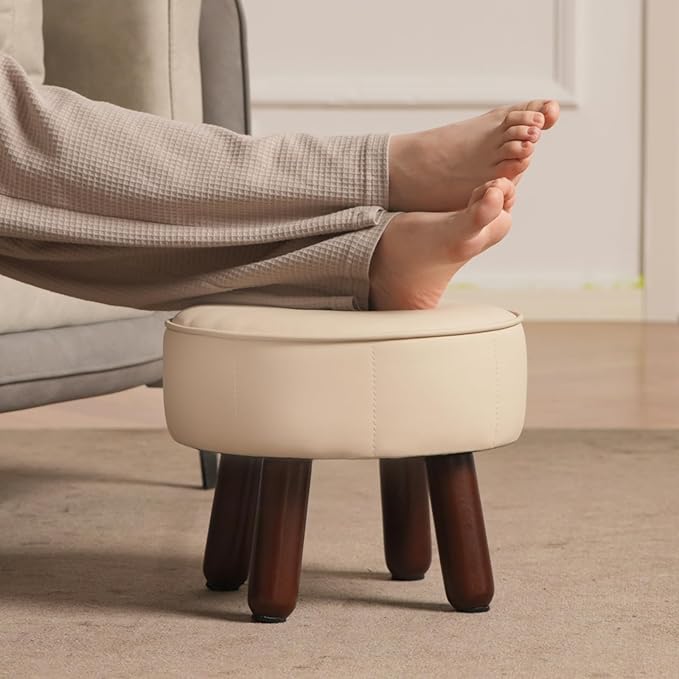 oakvivo 13in Small Foot Stool Ottoman, Round Faux Leather Foot Rest for Couch, Under Desk Pouf Footstool Footrest with Non-Skid Rubber Legs for Ling Room, Bedroom, 13''L x 13''W x 10.2''H, Beige