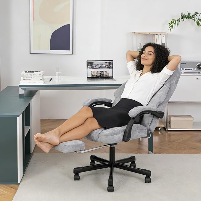 Massage Office Chair with Foot Rest,High Back & Heat 6 Vibration Points, Executive Desk Chair,Big and Tall Office Chair 400lbs, Comfortable Ergonomic Reclining Managerial Chair, Grey